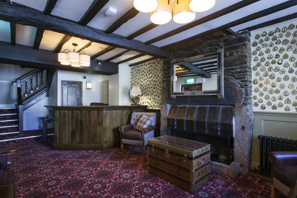 The White Hart Hotel Wetherspoon Окхамптън Екстериор снимка