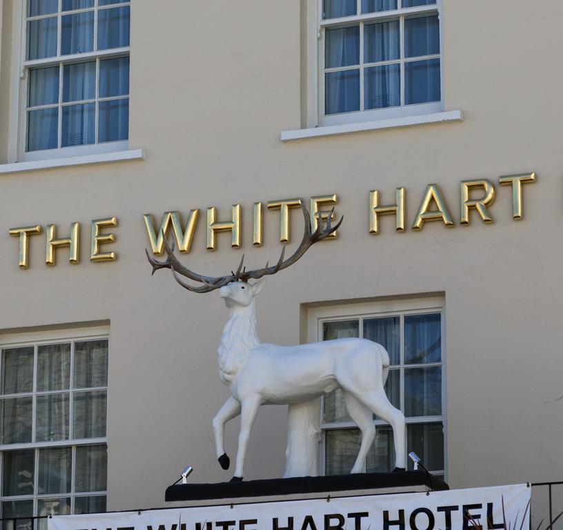 The White Hart Hotel Wetherspoon Окхамптън Екстериор снимка
