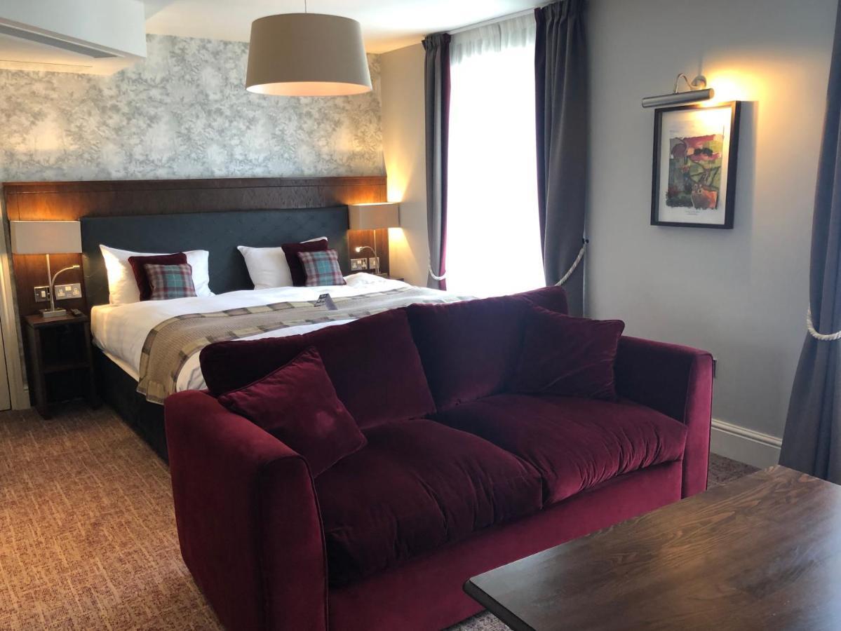 The White Hart Hotel Wetherspoon Окхамптън Екстериор снимка